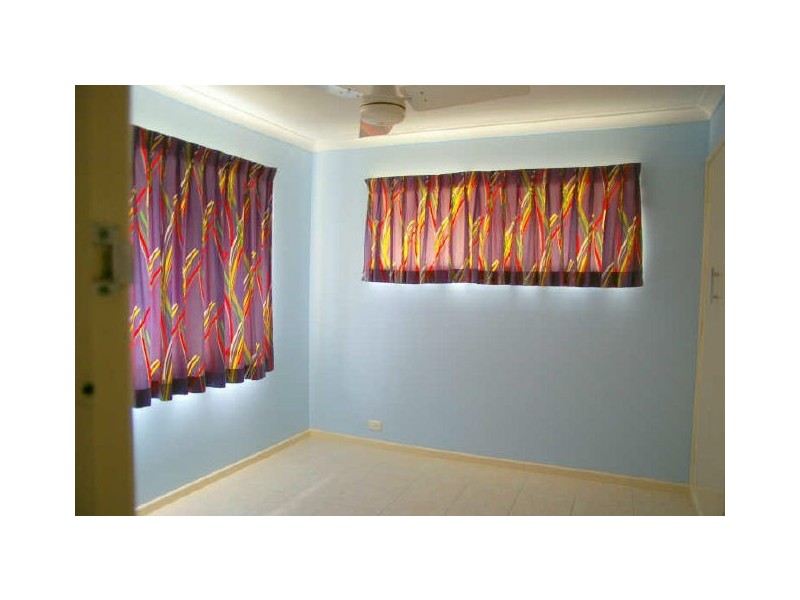 12 Endsleigh Street, Macgregor QLD 4109