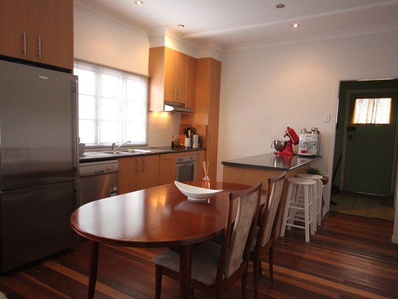 80 Broadwater Road, Mount Gravatt East QLD 4122