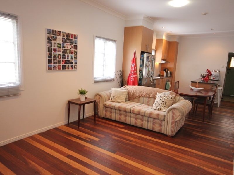 80 Broadwater Road, Mount Gravatt East QLD 4122