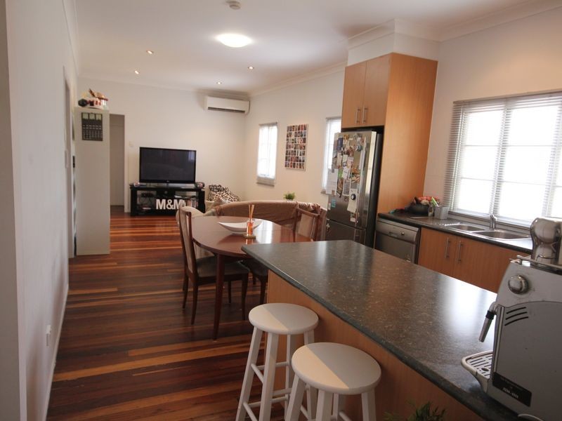 80 Broadwater Road, Mount Gravatt East QLD 4122