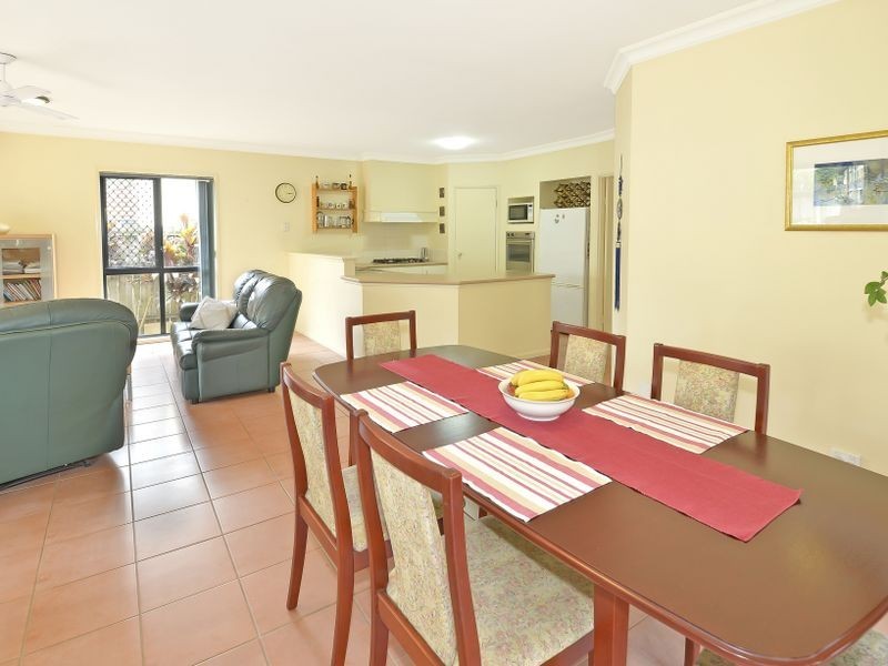 37 Coventry Circuit, Carindale QLD 4152