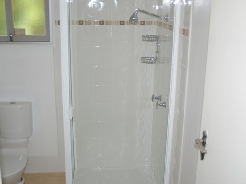 2/15 Bedser Street, Macgregor QLD 4109