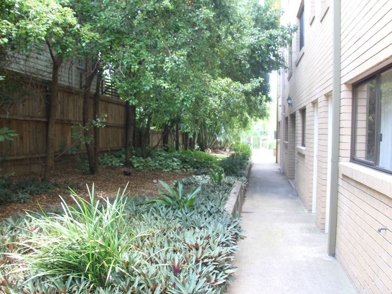 25 Davenport Street, Chermside QLD 4032