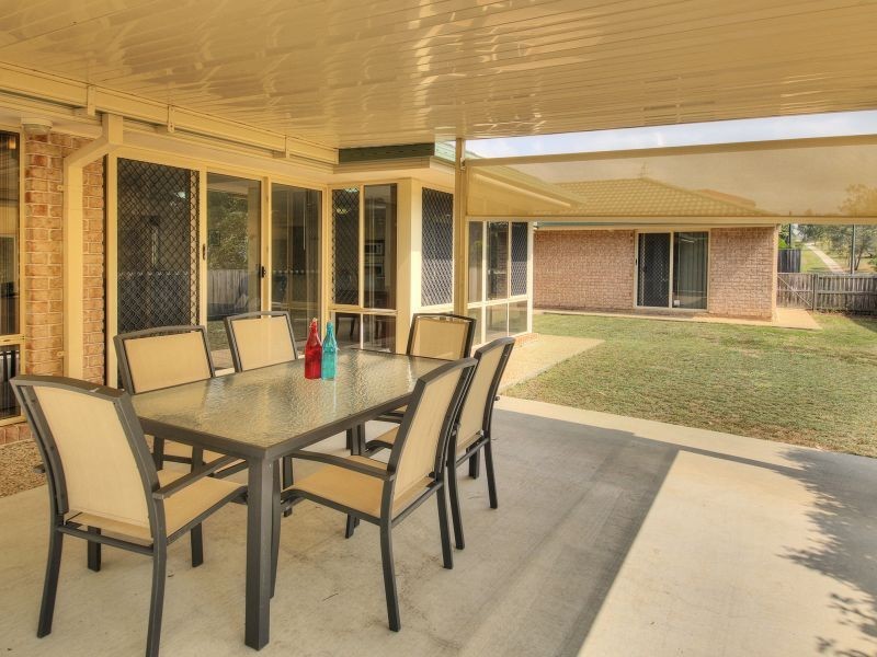 30 Kane Crescent, Mansfield QLD 4122