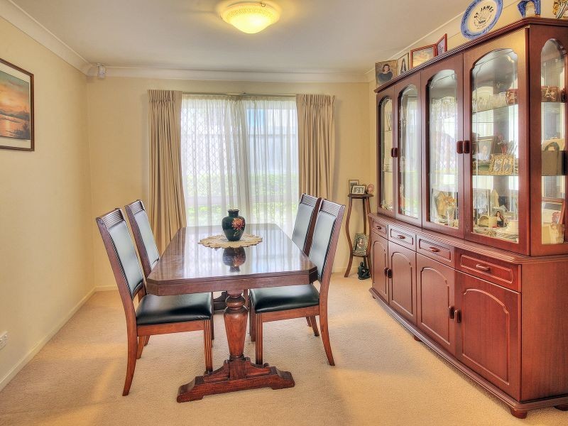 30 Kane Crescent, Mansfield QLD 4122