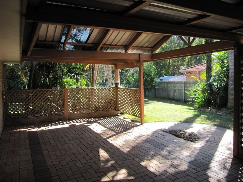 34 Blue Grass Crescent, Eight Mile Plains QLD 4113