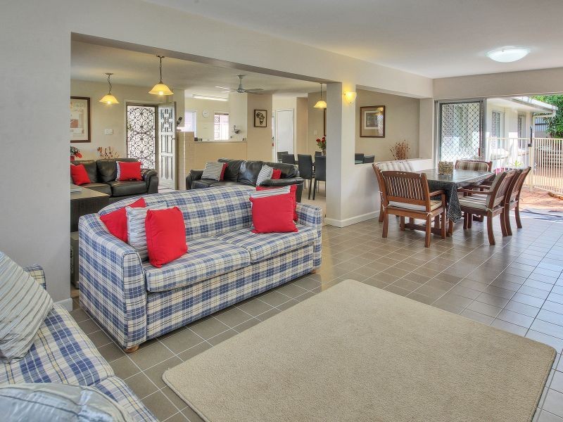 22 Eurydice Street, Robertson QLD 4109