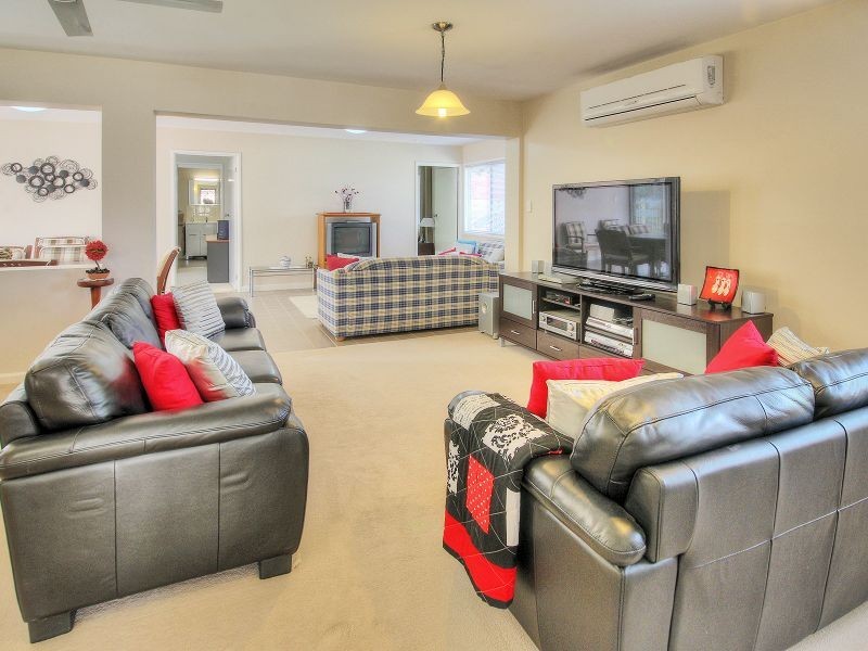 22 Eurydice Street, Robertson QLD 4109