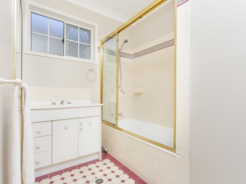 21 Hurlstone Street, Wishart QLD 4122