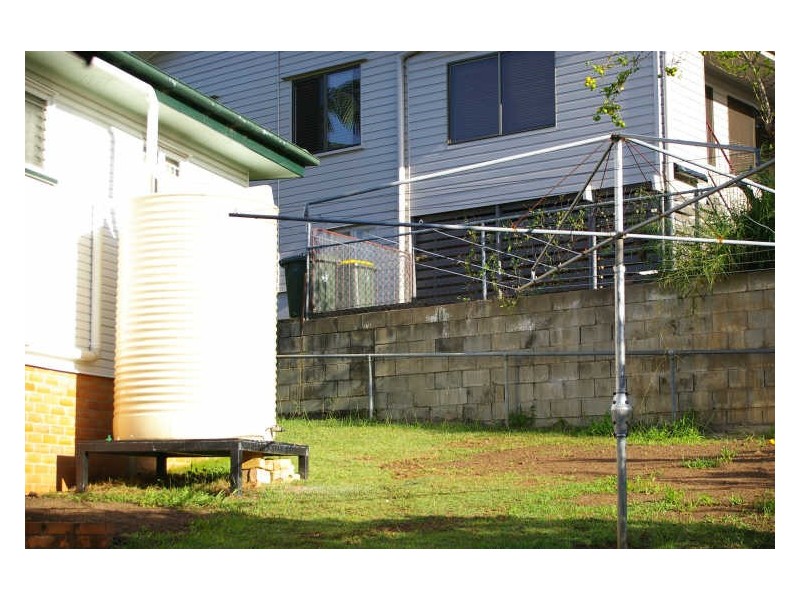 28 Pareena Crescent, Mansfield QLD 4122