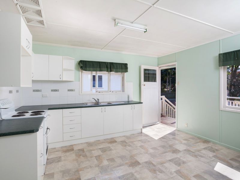 57 Mountain Street, Mount Gravatt QLD 4122