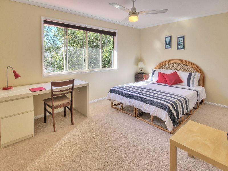 4/215 CREEK RD, Mount Gravatt East QLD 4122