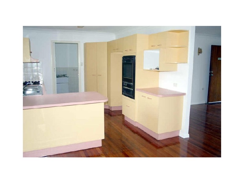 15 Veivers Street, Macgregor QLD 4109