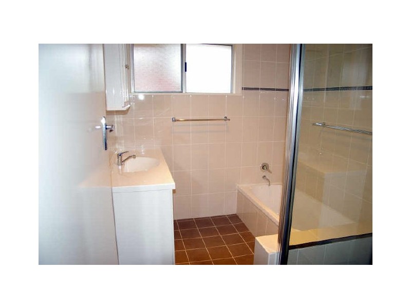 15 Veivers Street, Macgregor QLD 4109