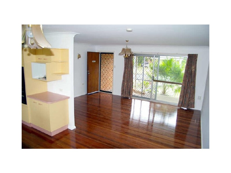 15 Veivers Street, Macgregor QLD 4109