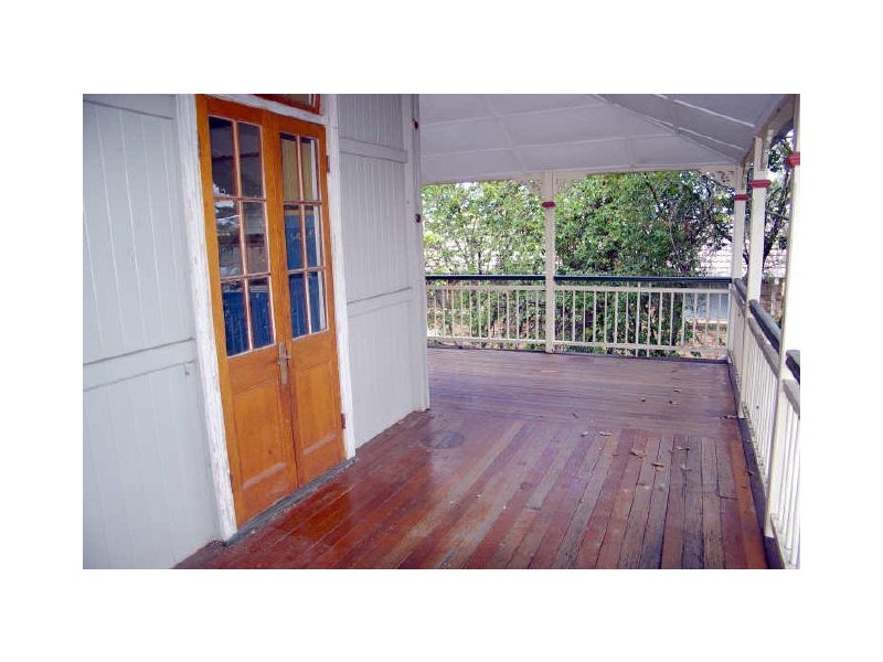 56 Bunya Street, Greenslopes QLD 4120