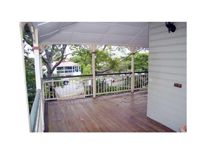 56 Bunya Street, Greenslopes QLD 4120