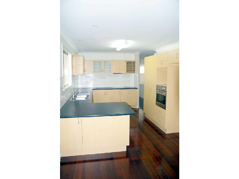 21 Denton Street, Wishart QLD 4122