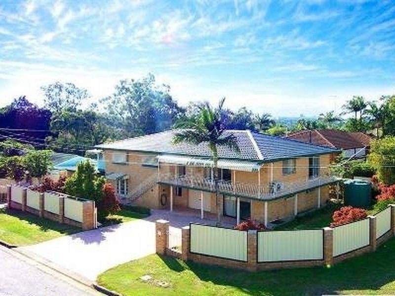 46 Macadamia Street, Macgregor QLD 4109