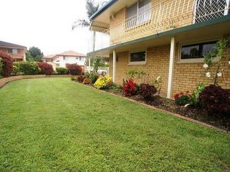 46 Macadamia Street, Macgregor QLD 4109