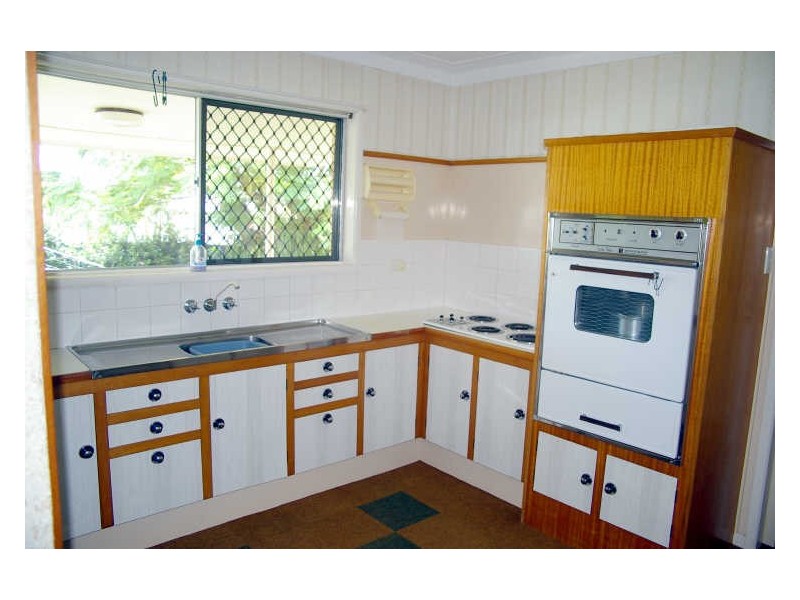 11 Mingera Street, Mansfield QLD 4122