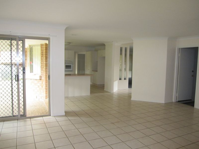 18 Marianna Street, Mansfield QLD 4122