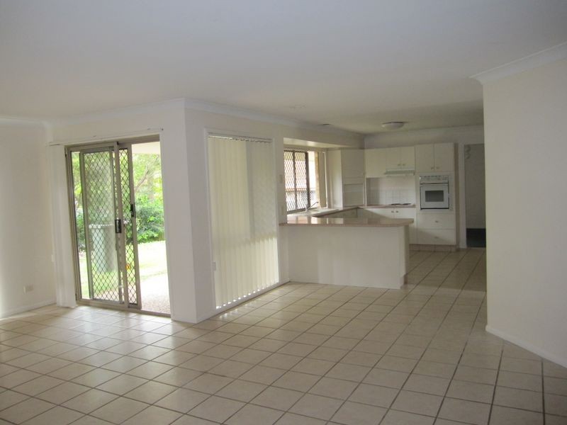 18 Marianna Street, Mansfield QLD 4122