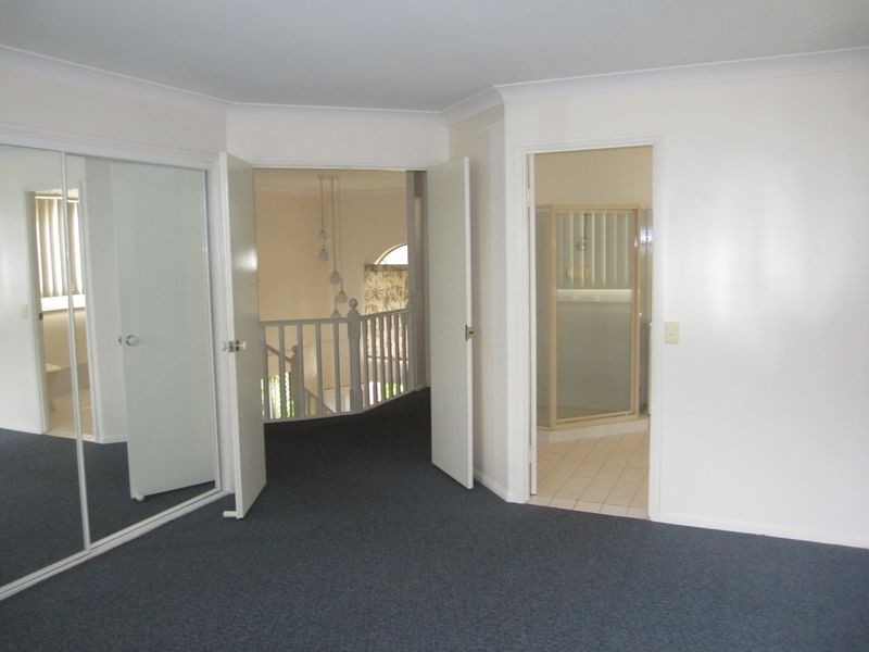 18 Marianna Street, Mansfield QLD 4122