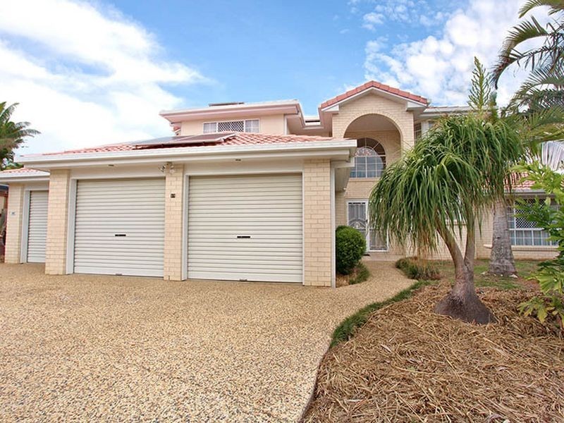 17 BOTTICELLI PLACE, Mackenzie QLD 4156