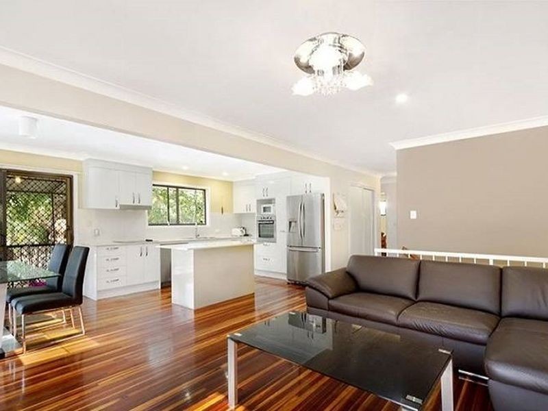 16 Montreal Street, Wishart QLD 4122