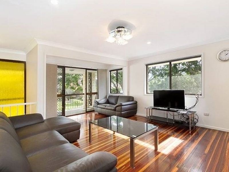 16 Montreal Street, Wishart QLD 4122