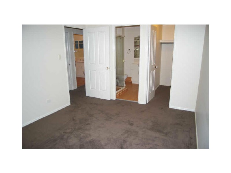 4/18 Delavan Street, Wishart QLD 4122