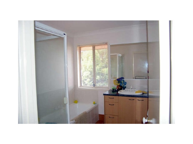 11 Fig Tree Close, Mackenzie QLD 4156