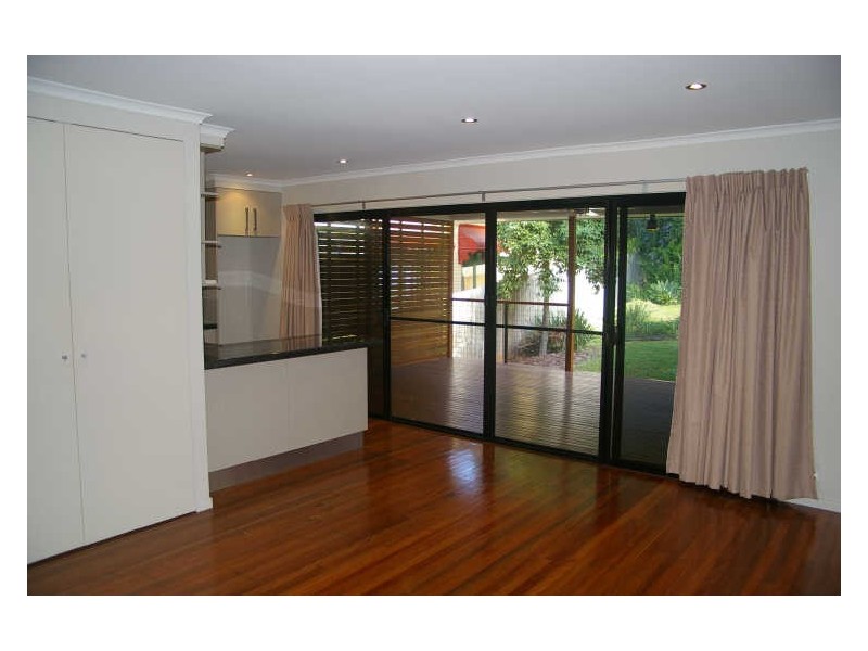 17 Miriam Street, Holland Park West QLD 4121