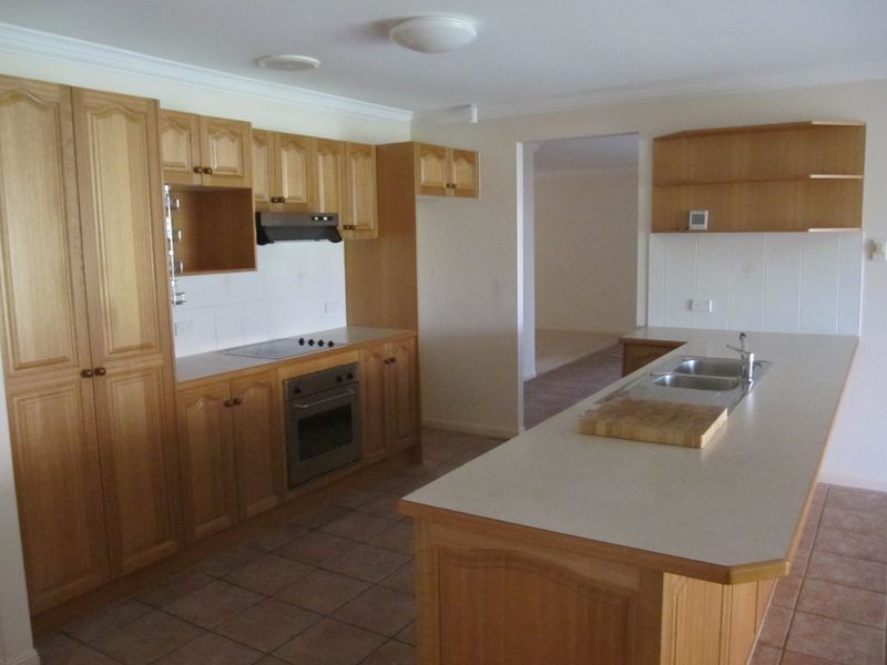 11 Kentwell Place, Wishart QLD 4122