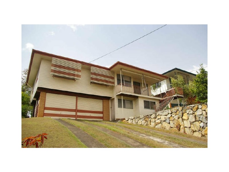 23 Pareena Crescent, Mansfield QLD 4122