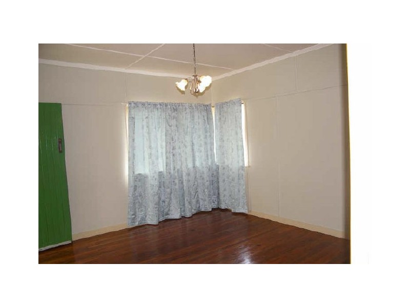 84 Glindemann Drive, Holland Park QLD 4121