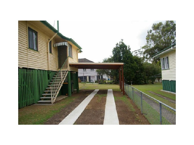 84 Glindemann Drive, Holland Park QLD 4121