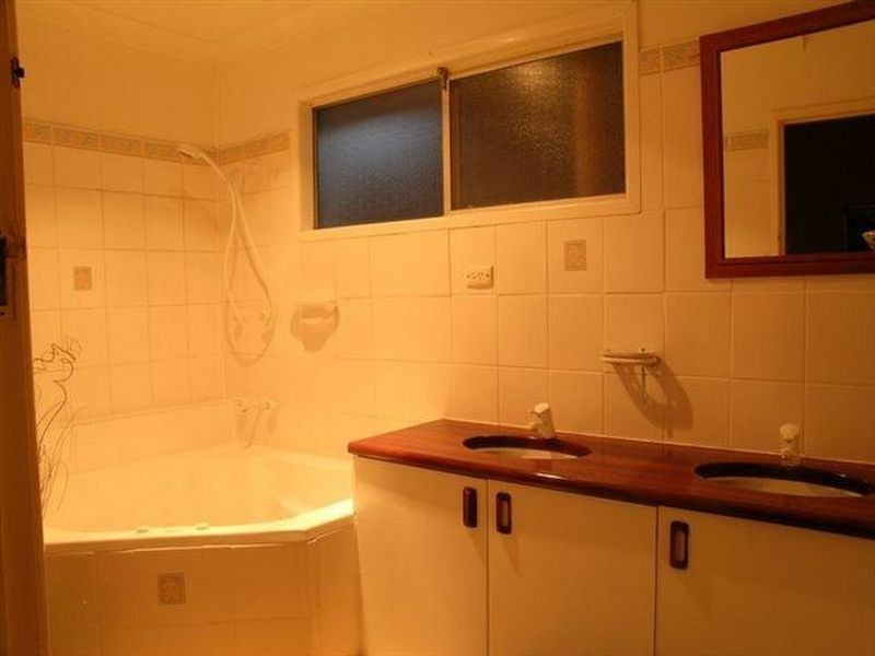 11 Bendell Street, Sunnybank QLD 4109