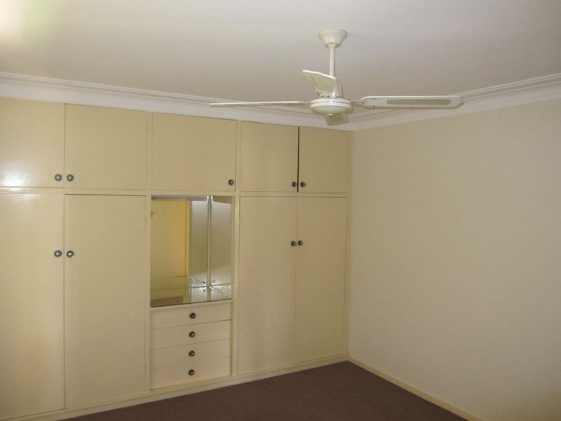 19 Thomson Street, Greenslopes QLD 4120