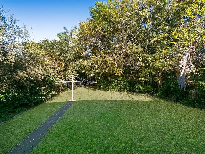 11 FAIRLAND ST, Mount Gravatt East QLD 4122