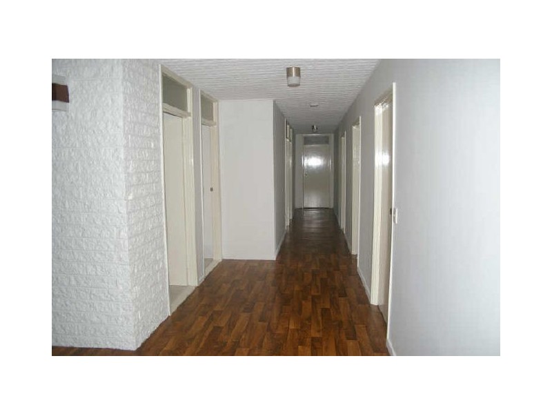 15 Nidalla Street, Macgregor QLD 4109