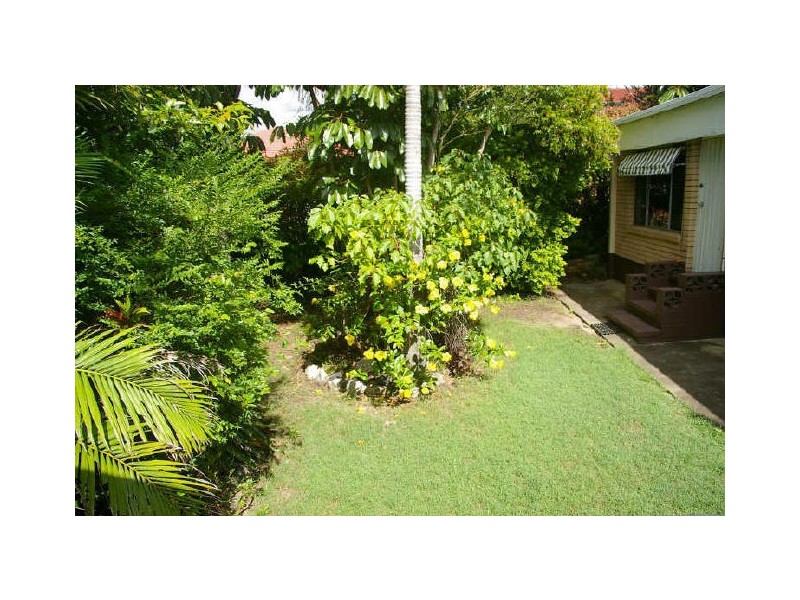 15 Nidalla Street, Macgregor QLD 4109