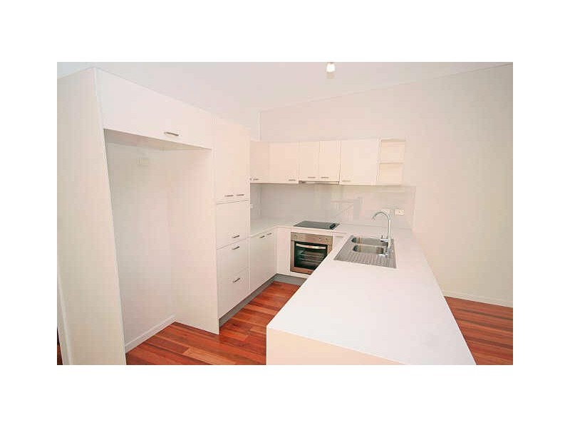 2/55 Douglas Street, Greenslopes QLD 4120