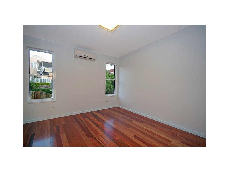 2/55 Douglas Street, Greenslopes QLD 4120