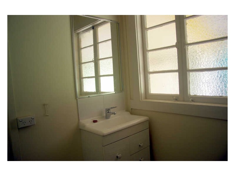 63 GRENFELL ST, Mount Gravatt East QLD 4122