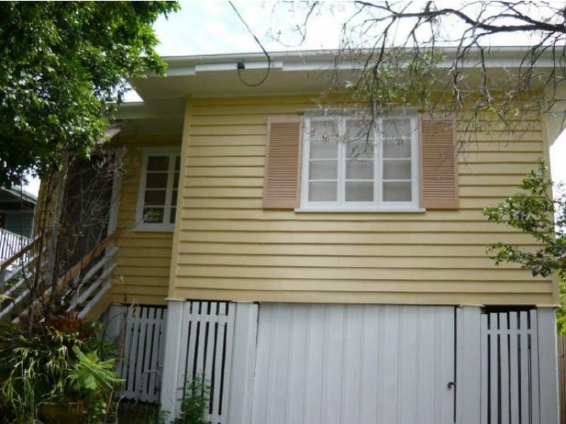 16 Wellstead Avenue, Coorparoo QLD 4151