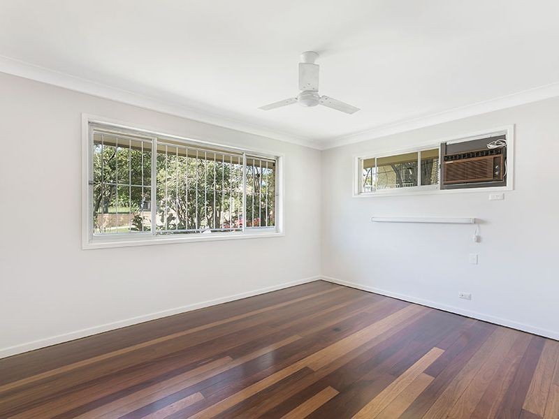 13 Valentia Street, Mansfield QLD 4122