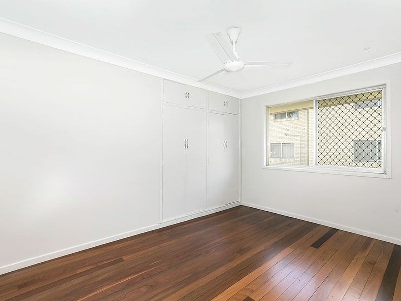 13 Valentia Street, Mansfield QLD 4122