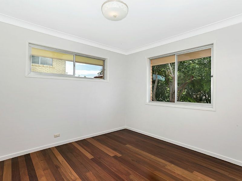 13 Valentia Street, Mansfield QLD 4122